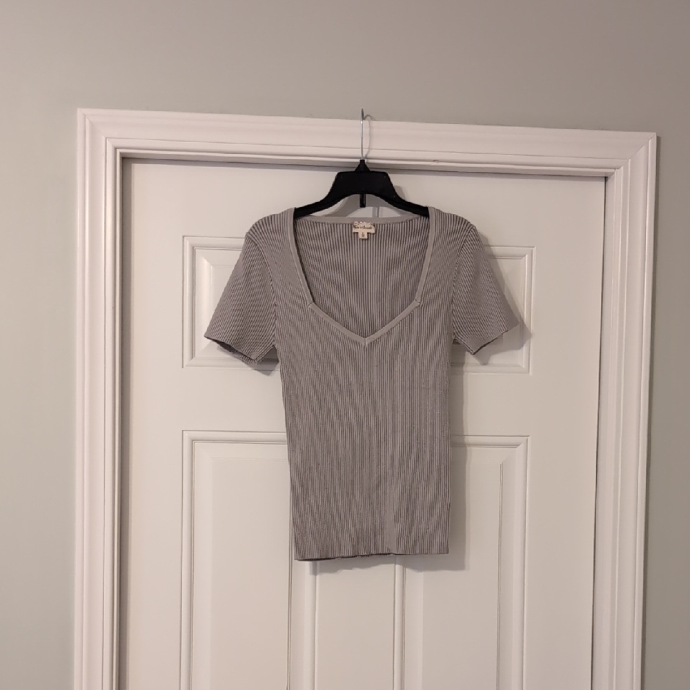 NWOT Hem & Thread Sweater Size Small